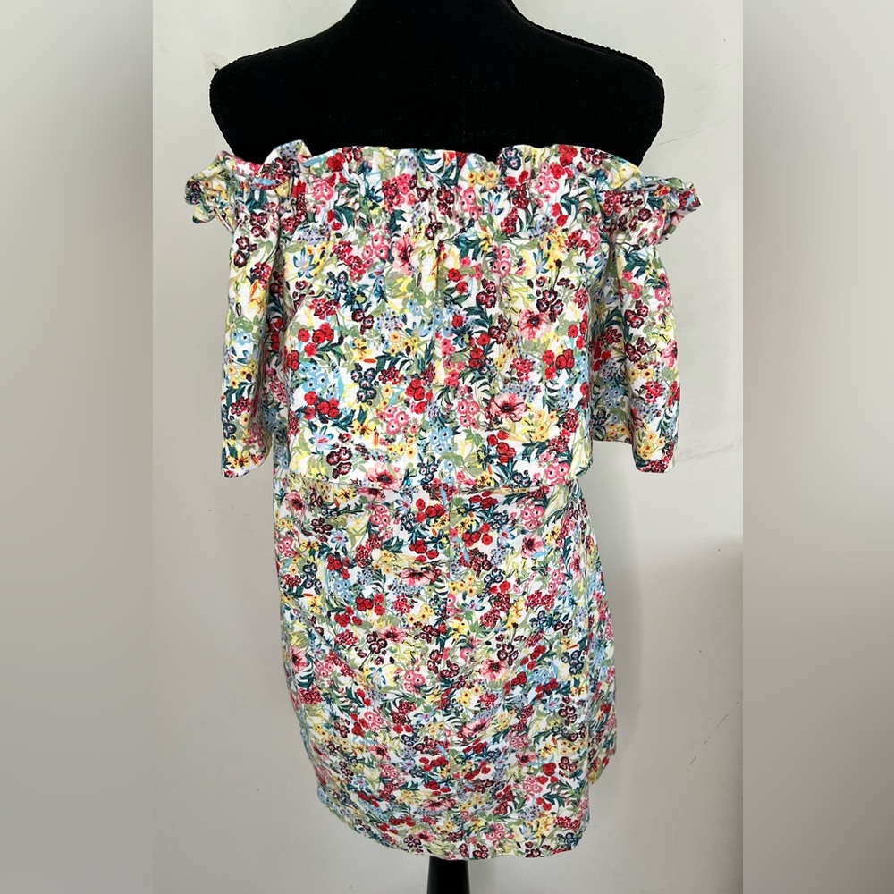 H&M cute dress. Perfect for Spring and Summer